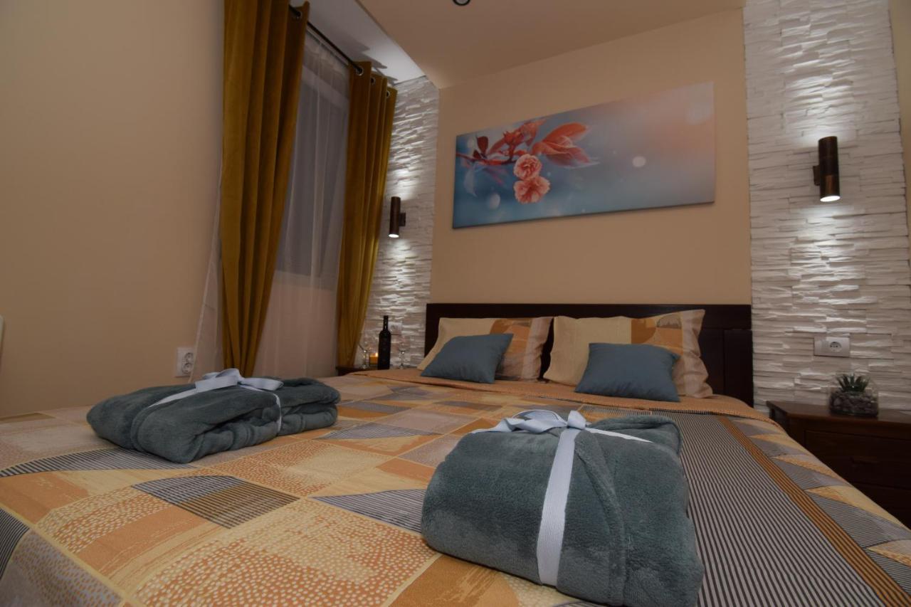 Apartments Wolf Belgrado Exterior foto