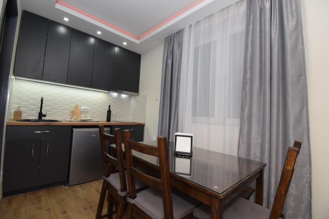 Apartments Wolf Belgrado Exterior foto